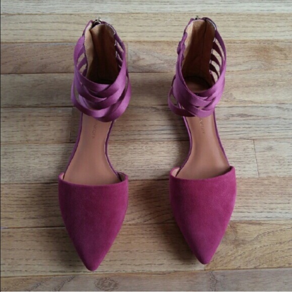 Beautiful Cranberry suede flats - Picture 2 of 4